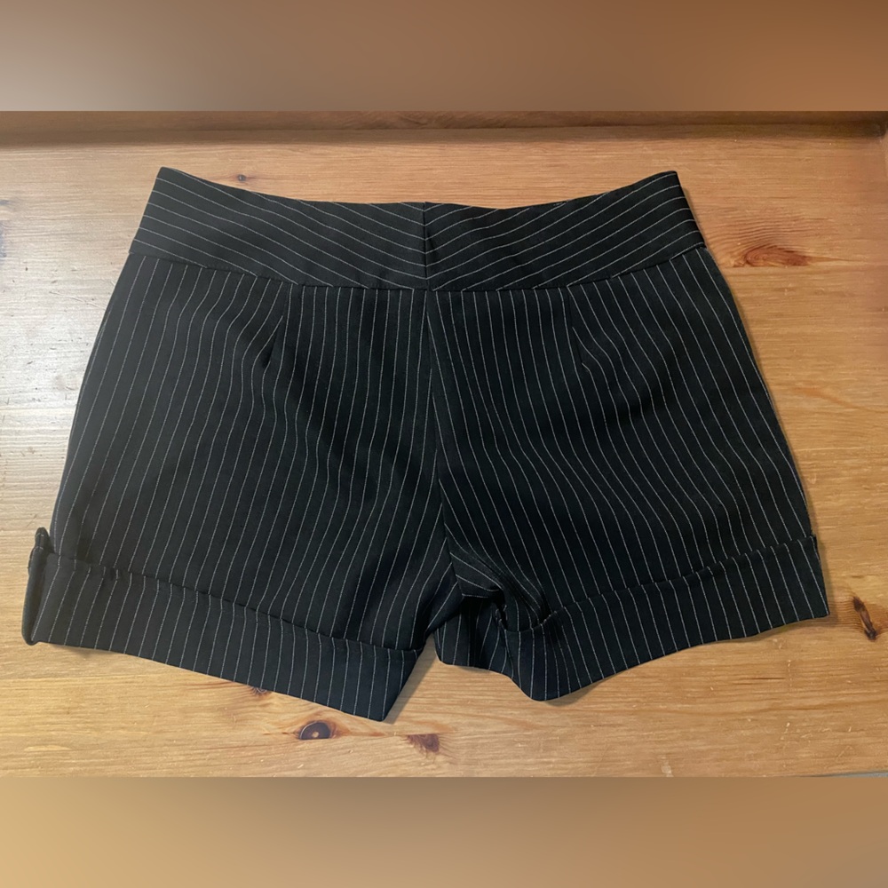 Spring Street Vintage Shorts - Picture 2 of 6